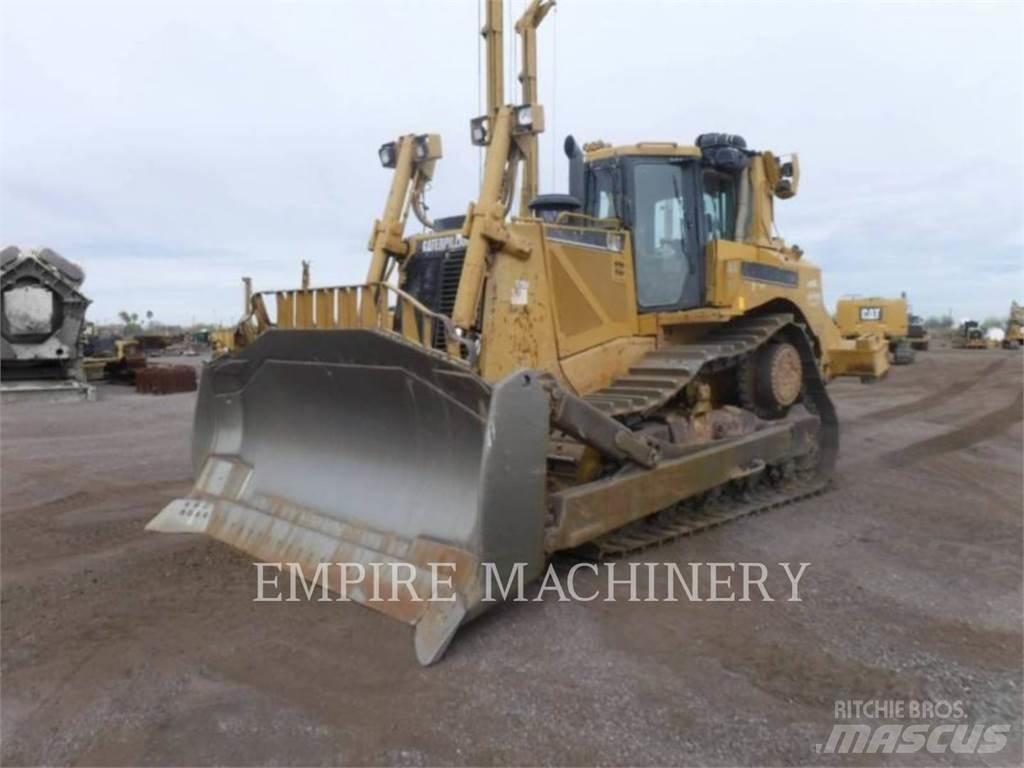 CAT D8T بلدوزرات مجنزرة