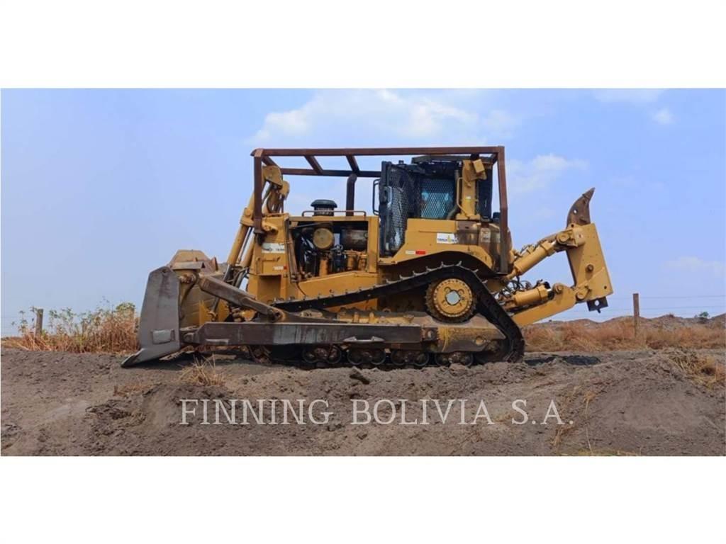 CAT D8T بلدوزرات مجنزرة