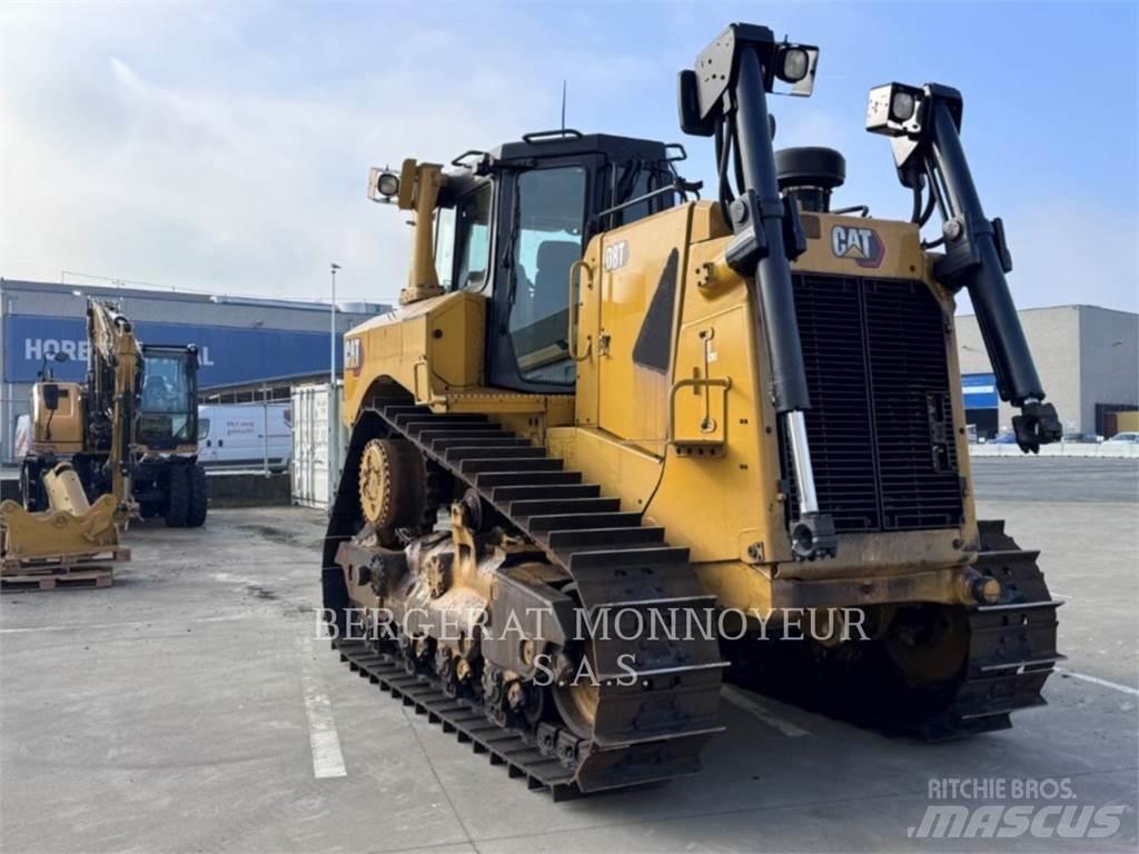 CAT D8T بلدوزرات مجنزرة