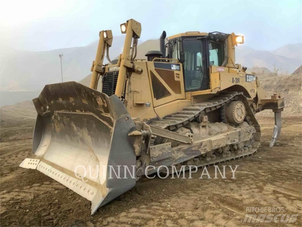 CAT D8T بلدوزرات مجنزرة