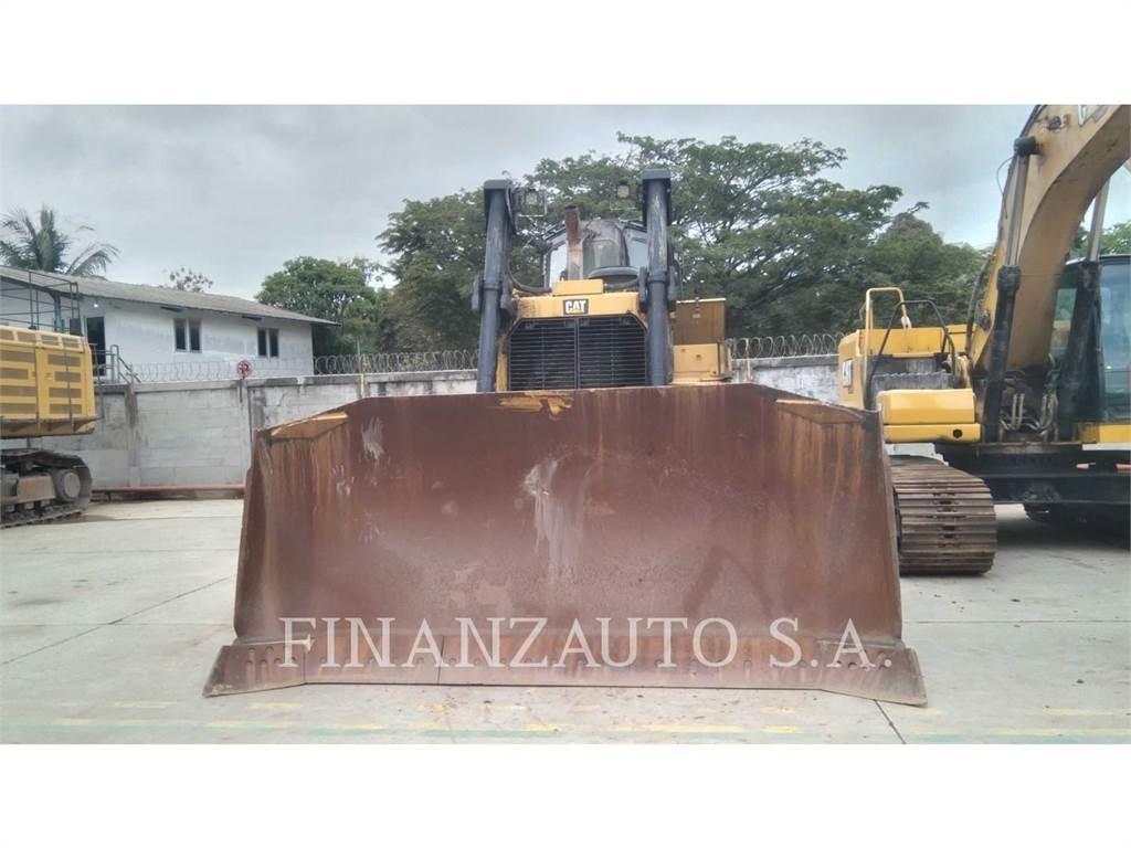 CAT D8T بلدوزرات مجنزرة