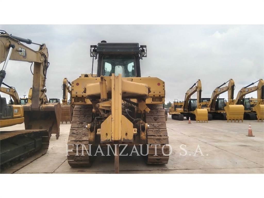 CAT D8T بلدوزرات مجنزرة