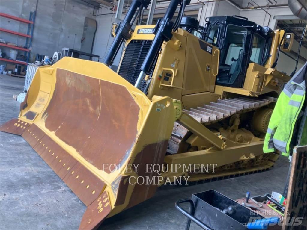 CAT D8T بلدوزرات مجنزرة