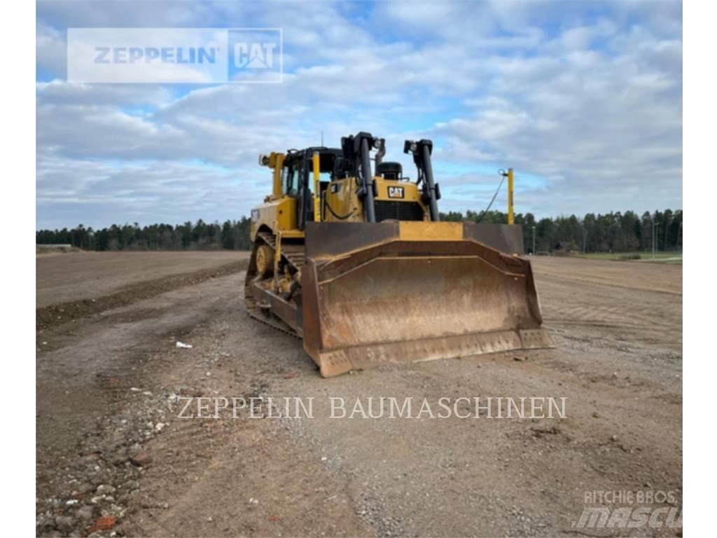 CAT D8T بلدوزرات مجنزرة