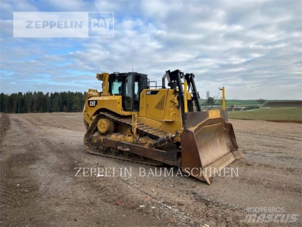 CAT D8T بلدوزرات مجنزرة
