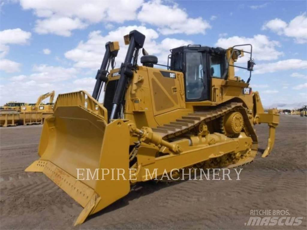 CAT D8T بلدوزرات مجنزرة