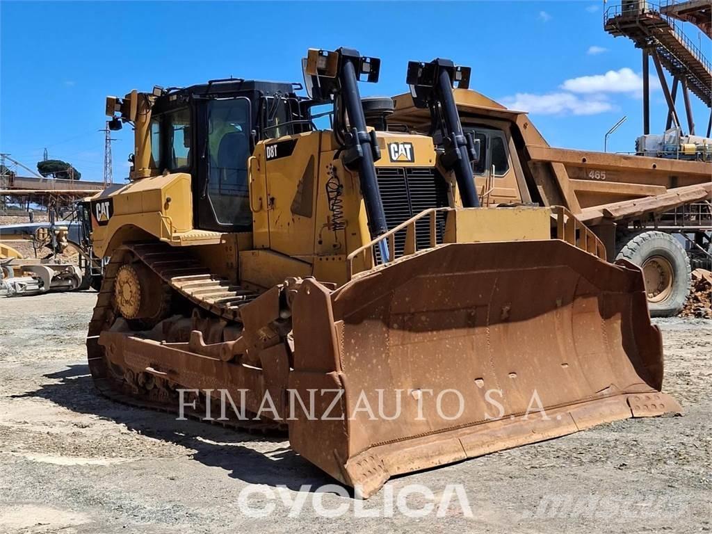 CAT D8T بلدوزرات مجنزرة
