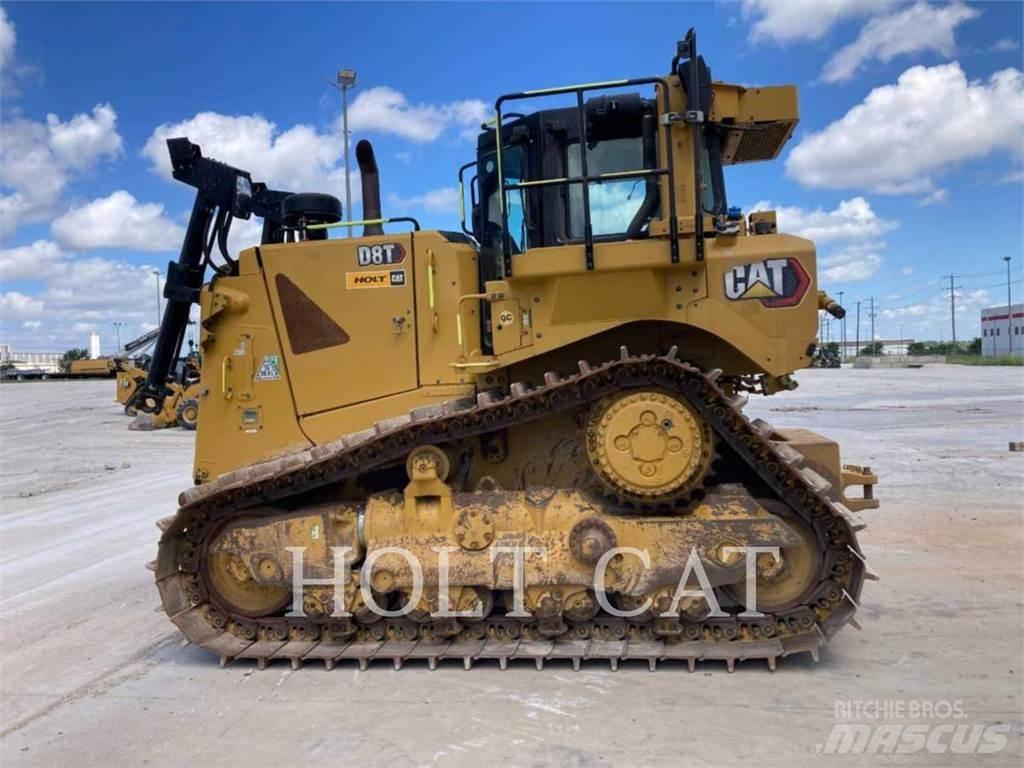 CAT D8T بلدوزرات مجنزرة