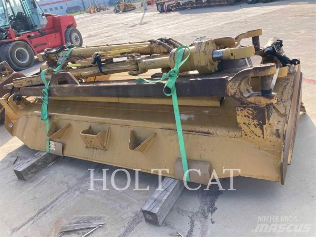 CAT D8T بلدوزرات مجنزرة