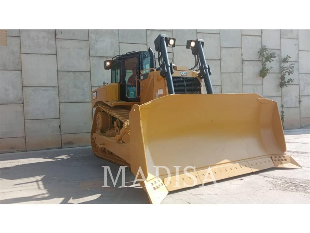 CAT D8T بلدوزرات مجنزرة