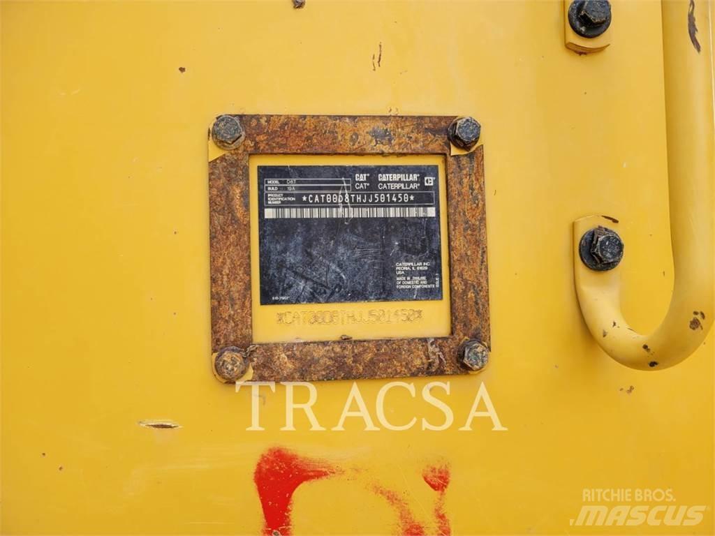 CAT D8T بلدوزرات مجنزرة