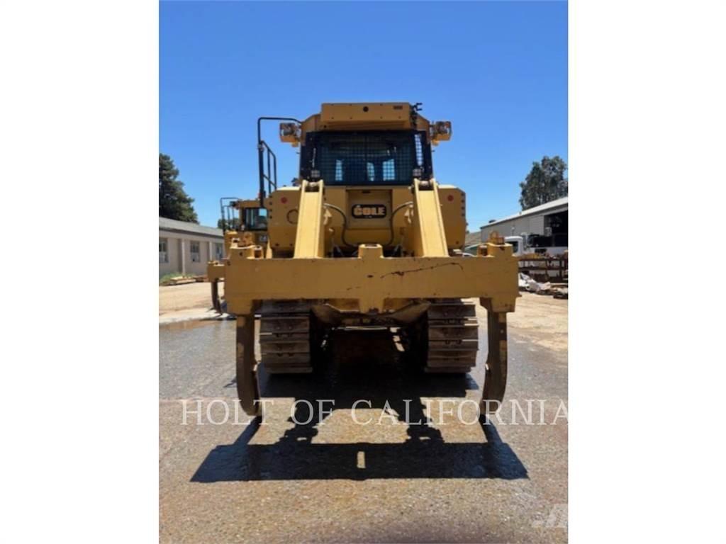 CAT D8T بلدوزرات مجنزرة