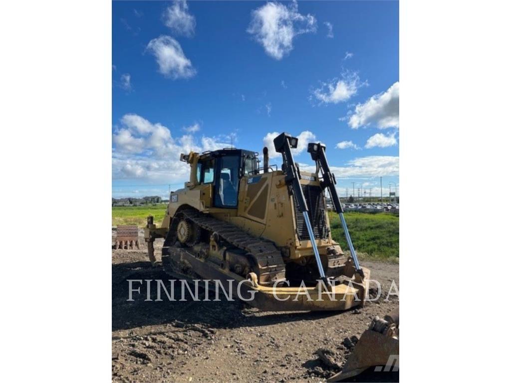 CAT D8T بلدوزرات مجنزرة