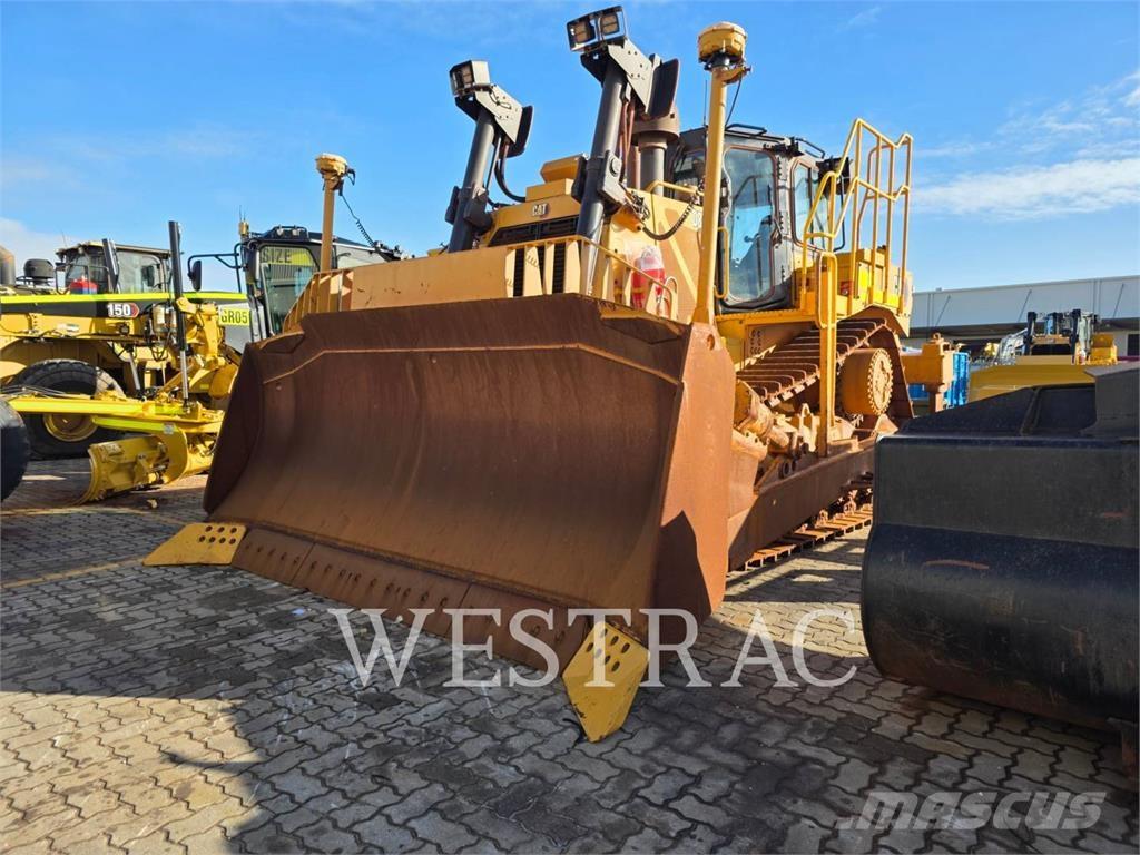 CAT D8T بلدوزرات مجنزرة
