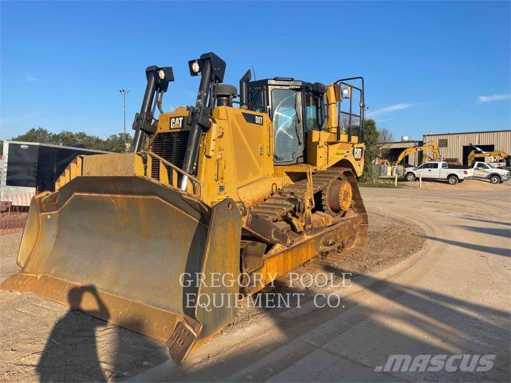 CAT D8T بلدوزرات مجنزرة