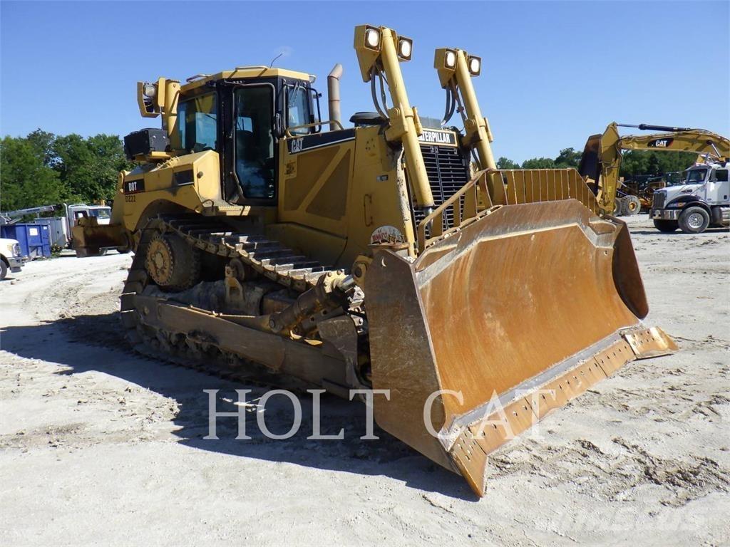 CAT D8T بلدوزرات مجنزرة
