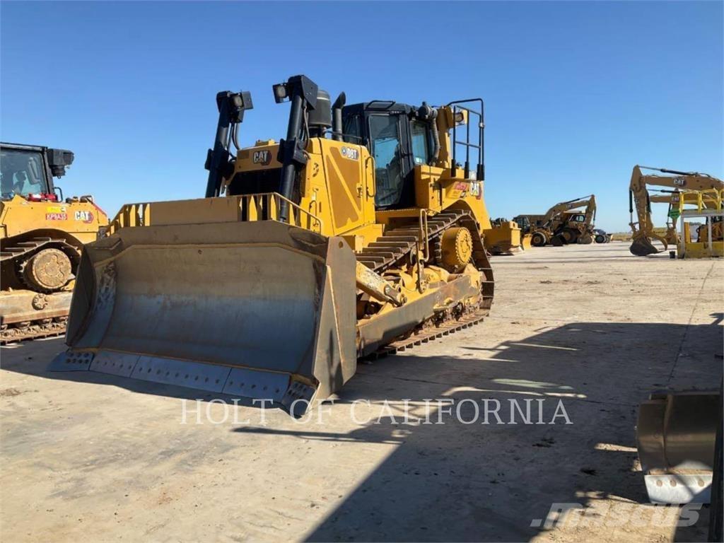 CAT D8T بلدوزرات مجنزرة