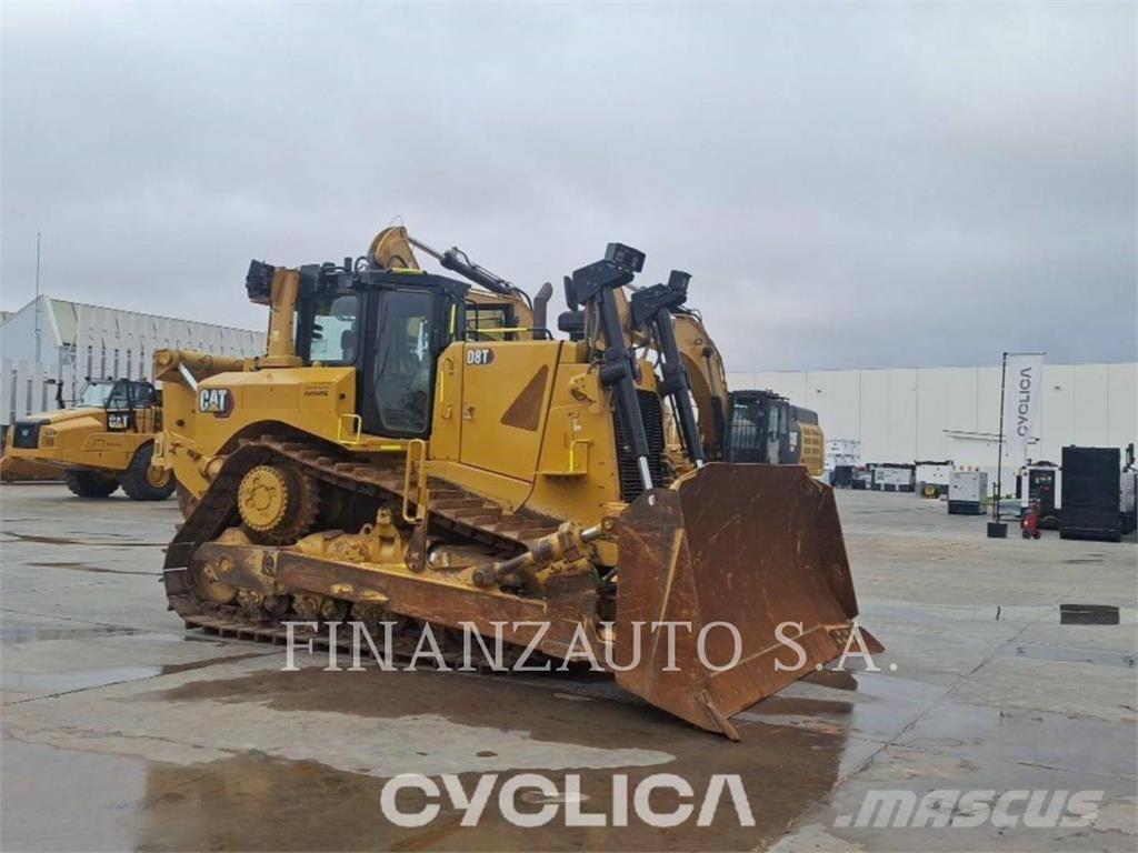 CAT D8T بلدوزرات مجنزرة