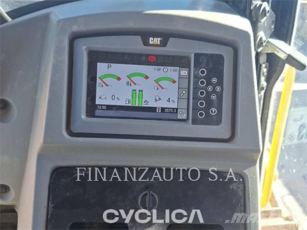 CAT D8T بلدوزرات مجنزرة