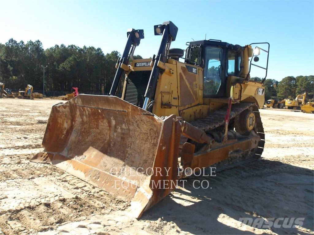 CAT D8T بلدوزرات مجنزرة
