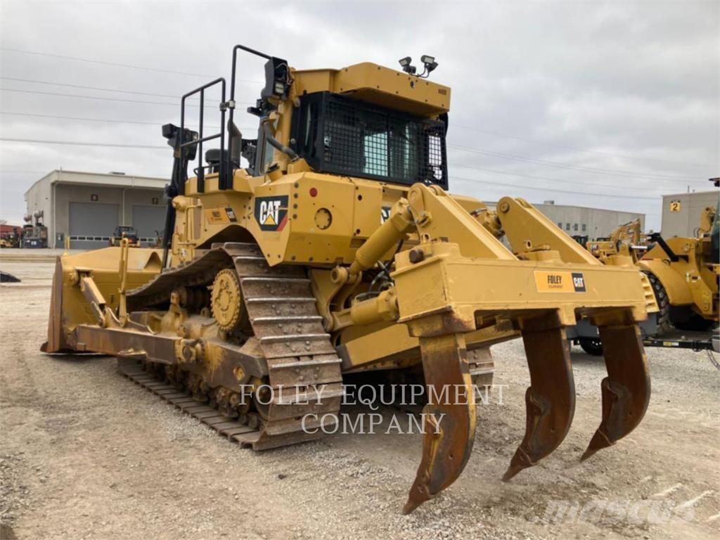 CAT D8T بلدوزرات مجنزرة