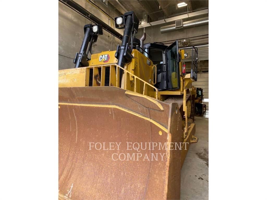 CAT D8T-21A بلدوزرات مجنزرة