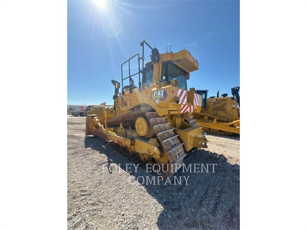 CAT D8T-21A بلدوزرات مجنزرة