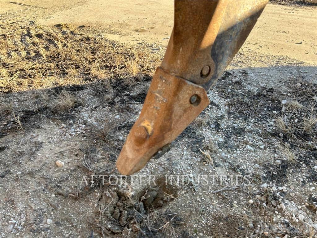 CAT D8T R بلدوزرات مجنزرة