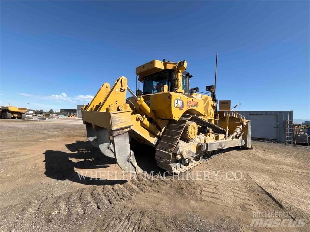 CAT D8T SU بلدوزرات مجنزرة