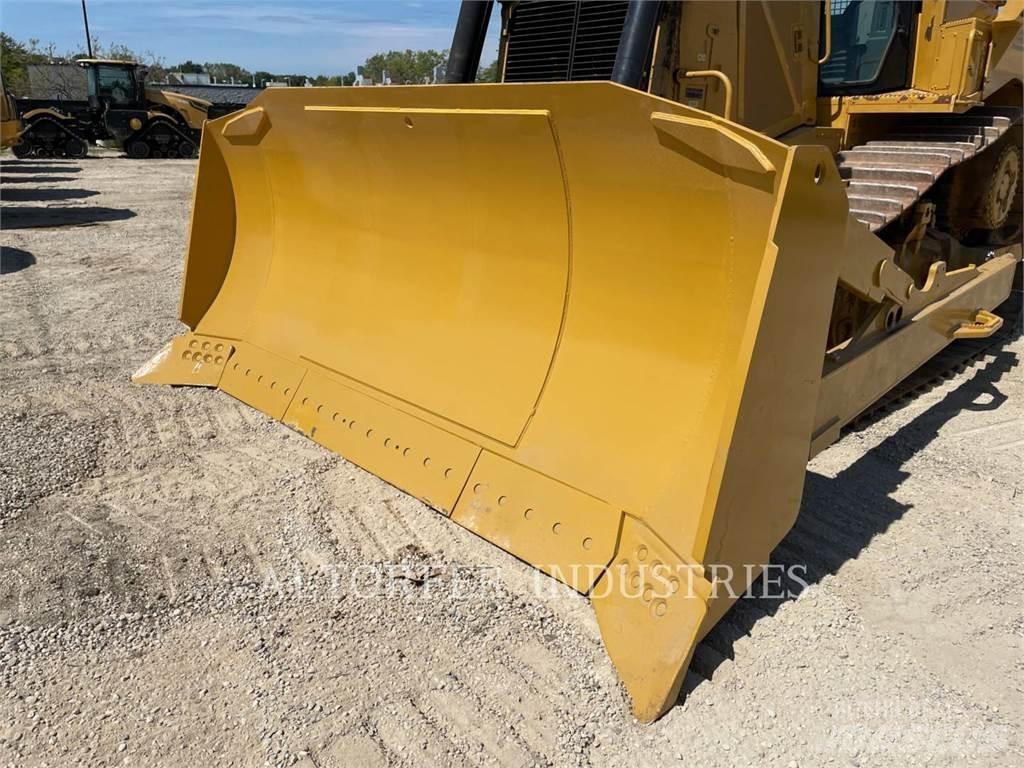 CAT D8T W بلدوزرات مجنزرة