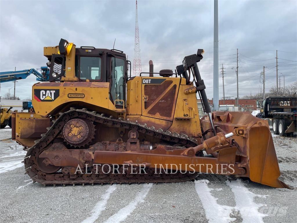 CAT D8T W بلدوزرات مجنزرة