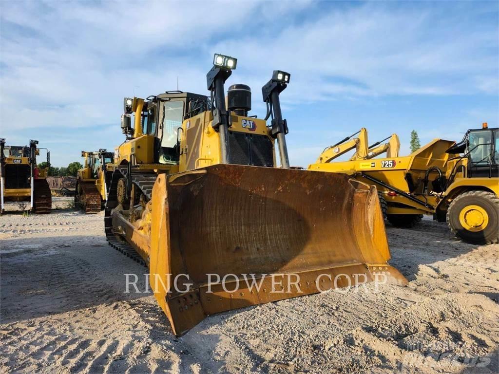CAT D8WINCH بلدوزرات مجنزرة