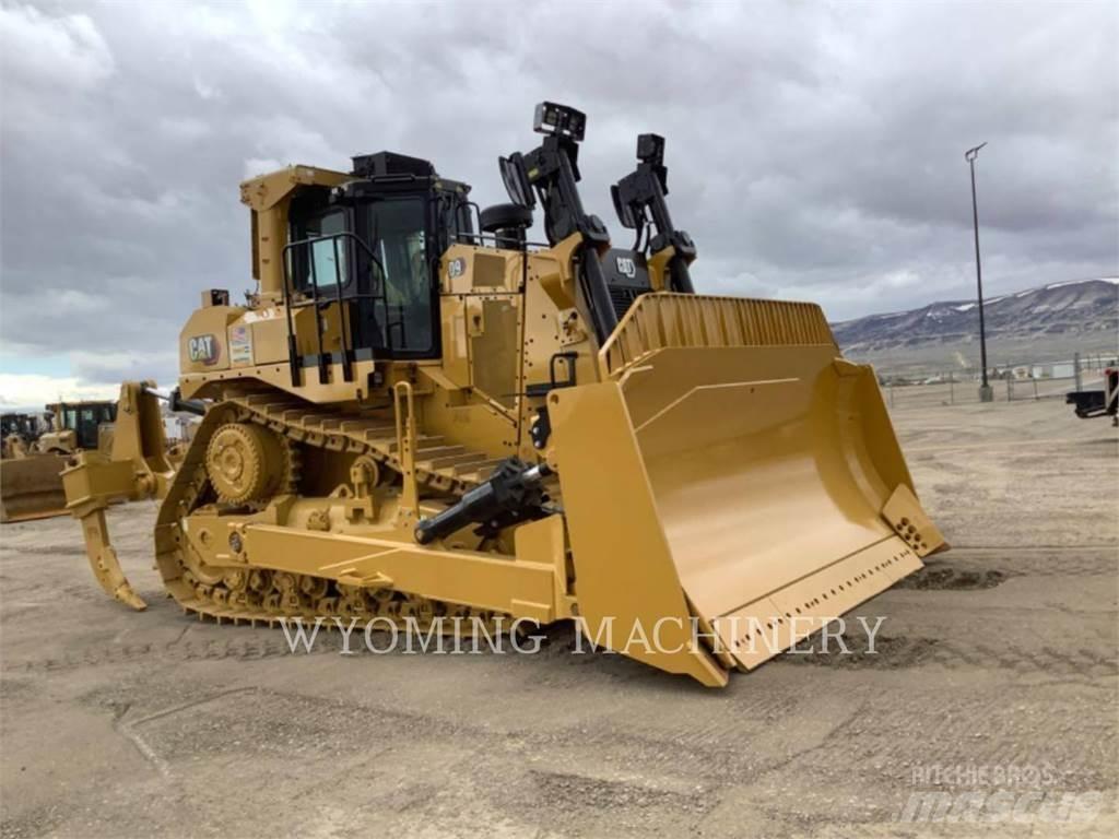 CAT D9 بلدوزرات مجنزرة