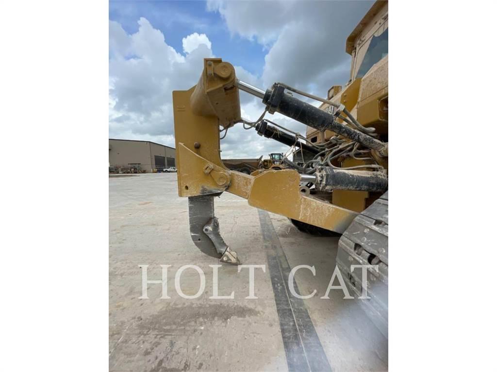 CAT D9 بلدوزرات مجنزرة