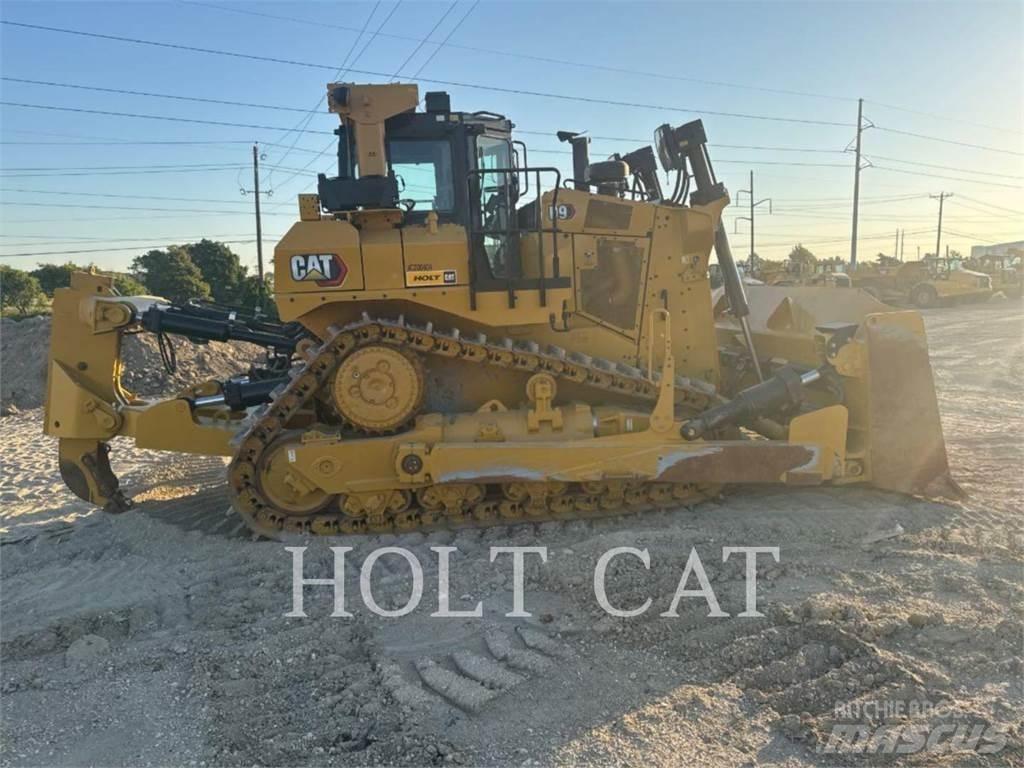 CAT D9 بلدوزرات مجنزرة