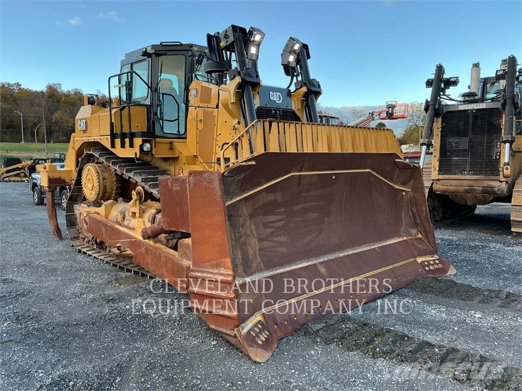 CAT D9 بلدوزرات مجنزرة