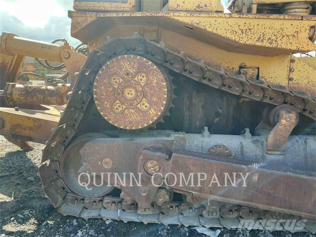 CAT D9L بلدوزرات مجنزرة
