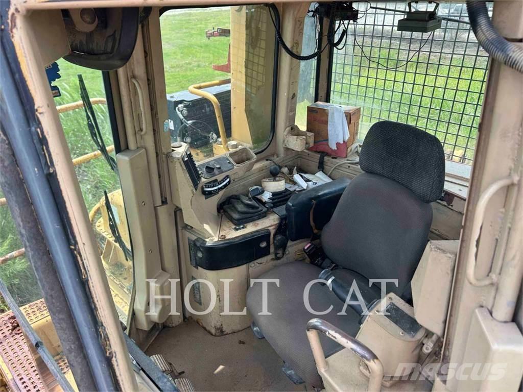 CAT D9R بلدوزرات مجنزرة