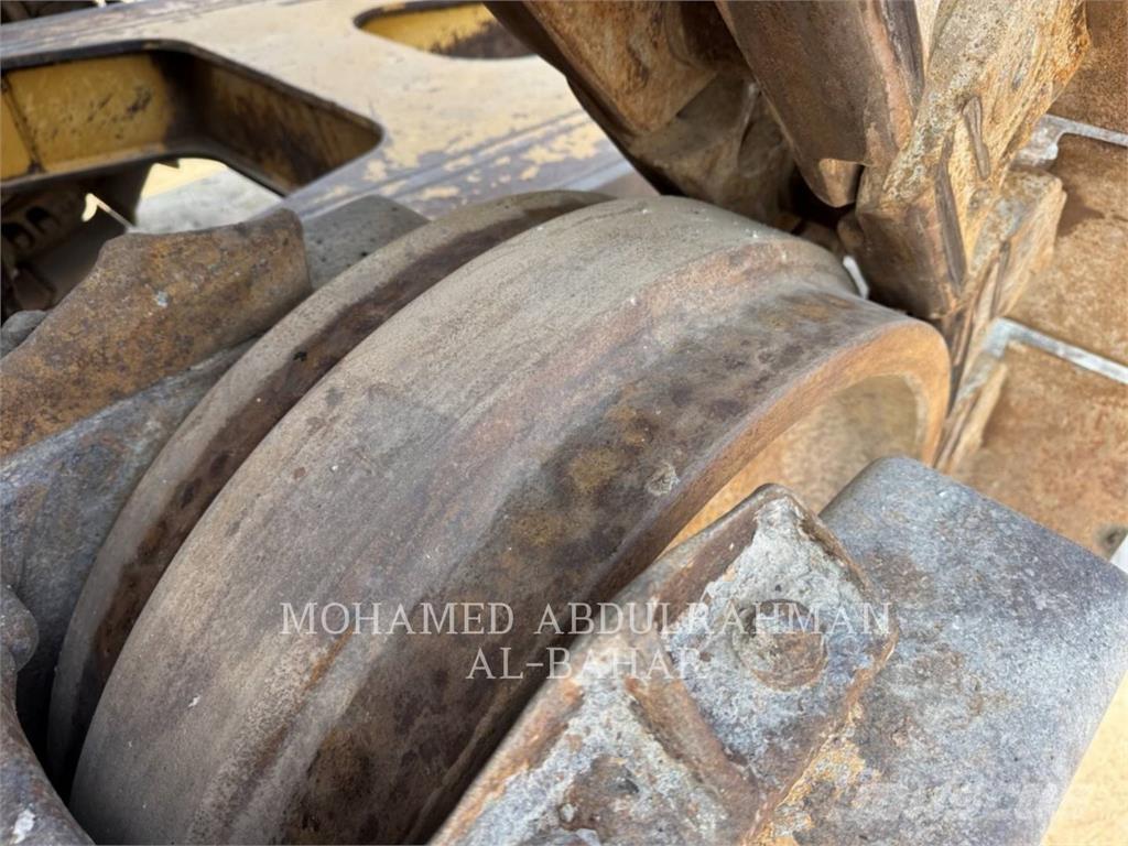 CAT D9RLRC بلدوزرات مجنزرة