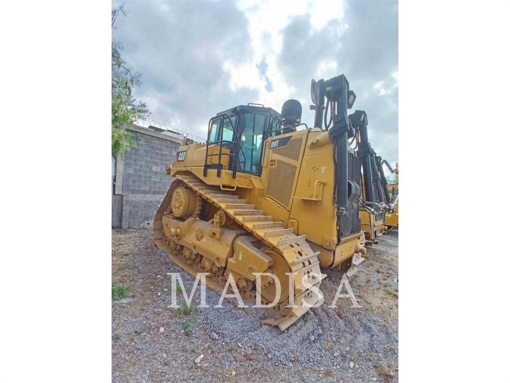 CAT D9T بلدوزرات مجنزرة