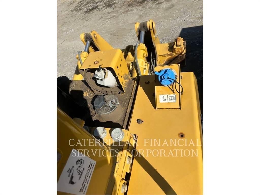 CAT D9T بلدوزرات مجنزرة