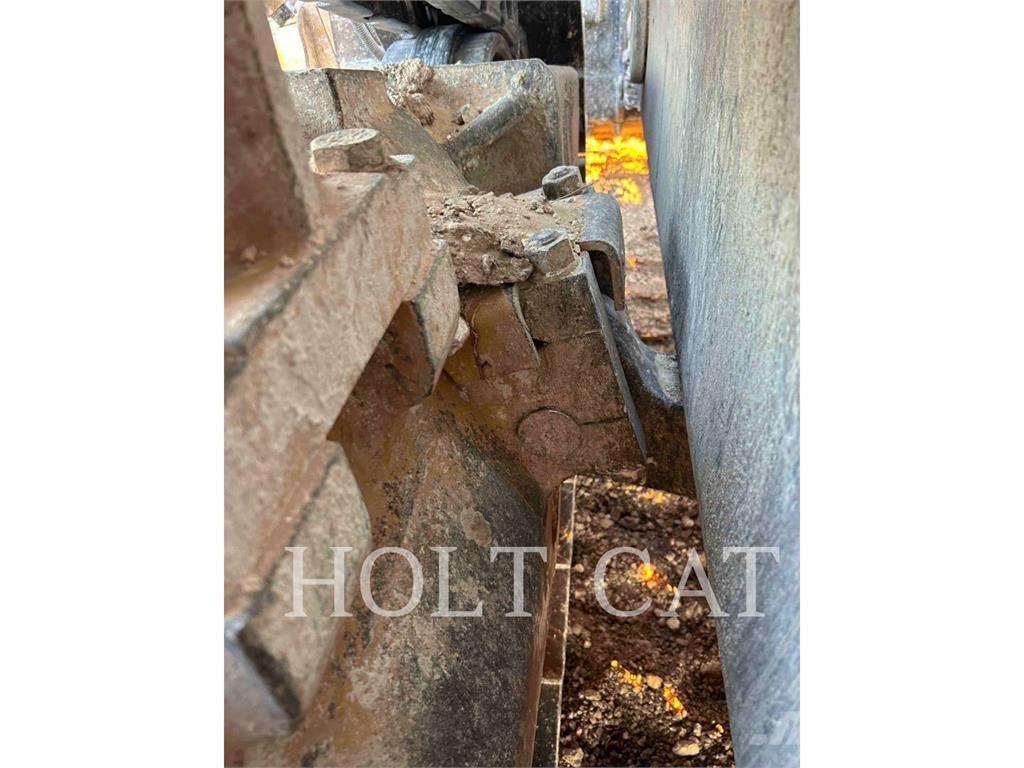 CAT D9T بلدوزرات مجنزرة