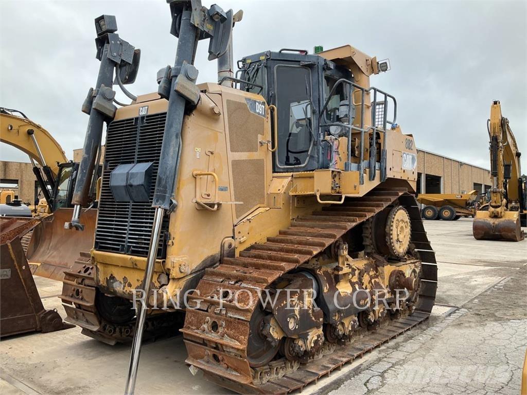 CAT D9T بلدوزرات مجنزرة