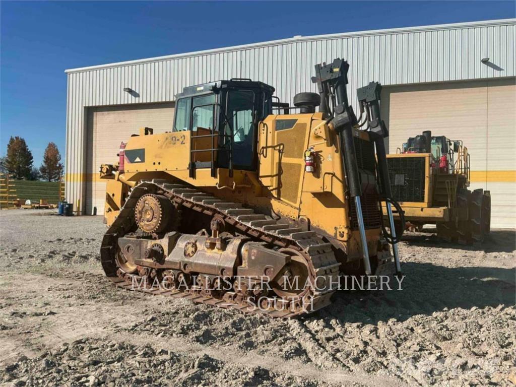 CAT D9T بلدوزرات مجنزرة