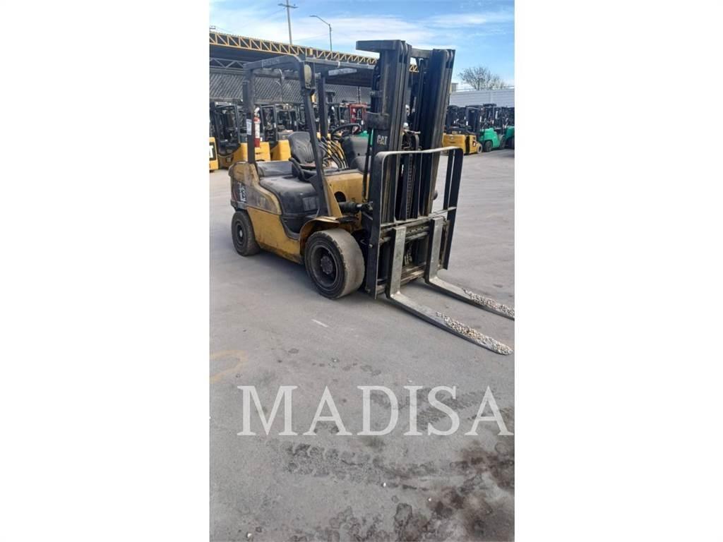CAT DP30NM5-D شاحنات ذات رافعات شوكية - أخرى