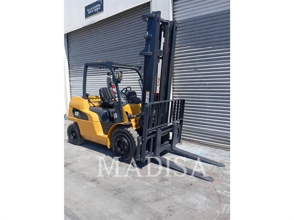 CAT DP50 شاحنات ذات رافعات شوكية - أخرى
