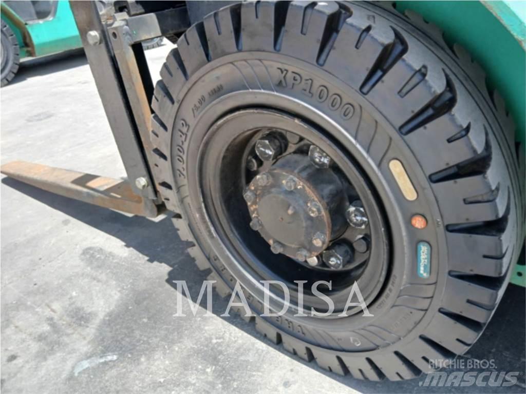 CAT FG25N5-LE شاحنات ذات رافعات شوكية - أخرى