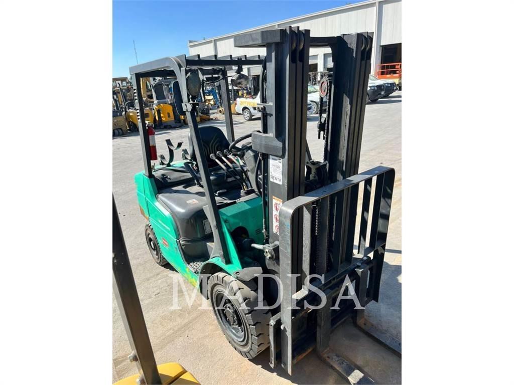 CAT FG25N5-LE شاحنات ذات رافعات شوكية - أخرى