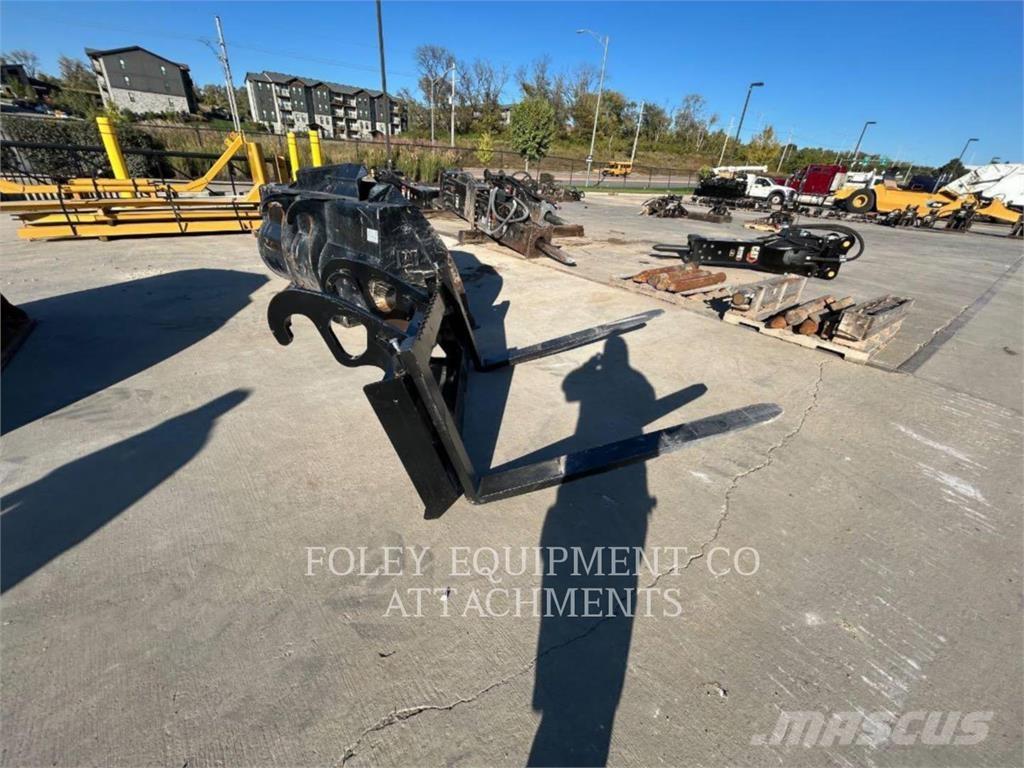 CAT FK20F53 لوادر بعجل