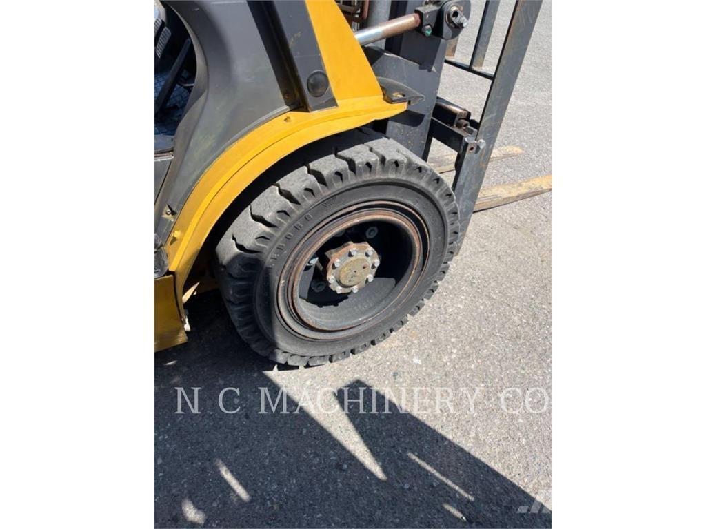 CAT GP30N5 شاحنات LPG